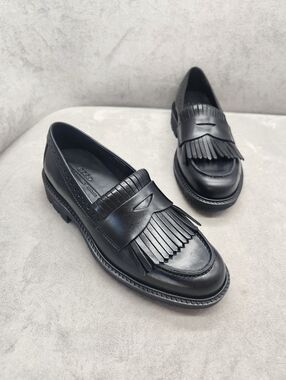 Ecco Loafers Women's 7.5 Black Leather Metropole Oslo Kiltie Lug Sole New $185